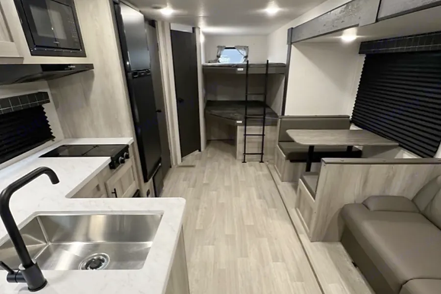 Sportsman 2025 KZ - Interior