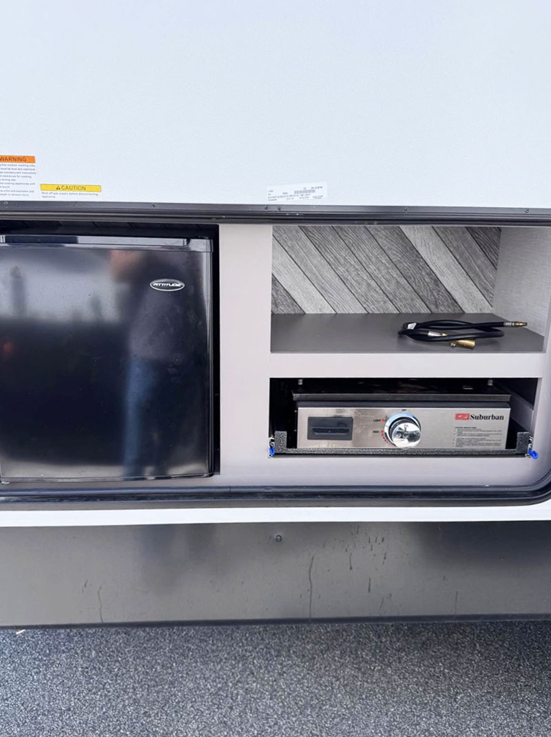 241BHHS Travel Trailer - Interior