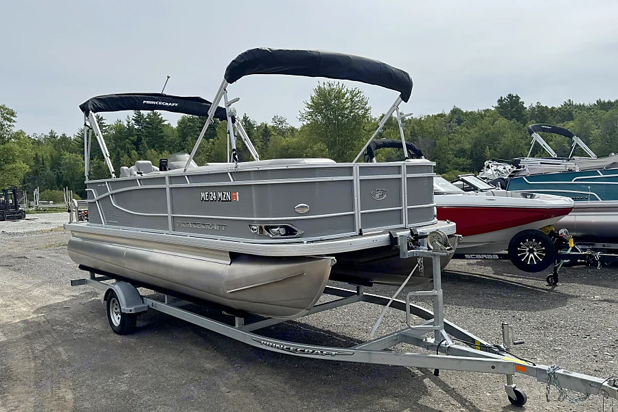 2022 Pontoon Boat Princecraft