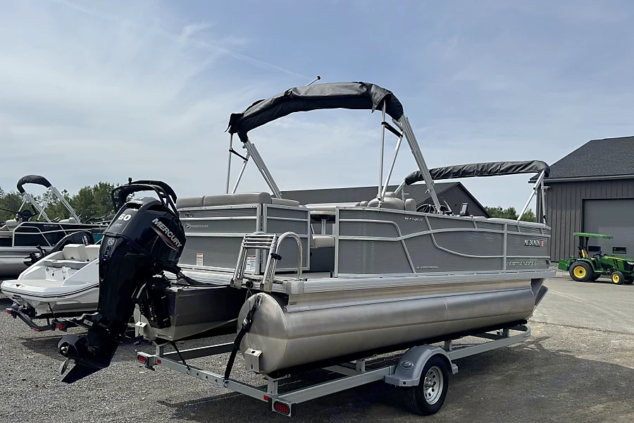2022 Pontoon Boat Princecraft