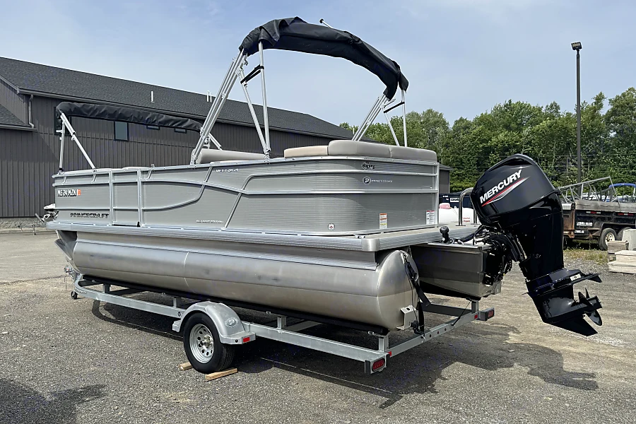 2022 Pontoon Boat Princecraft